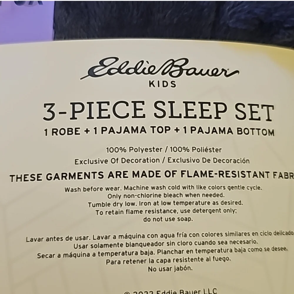 Eddie Bauer Kids 3-piece sleep set Plush Robe + Pajama top and Bottom Bo…